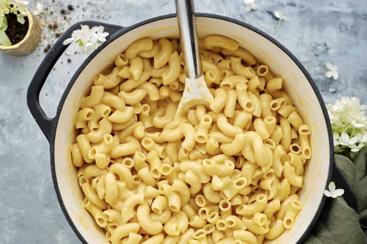 One Pot Mac and Cheese at the Table