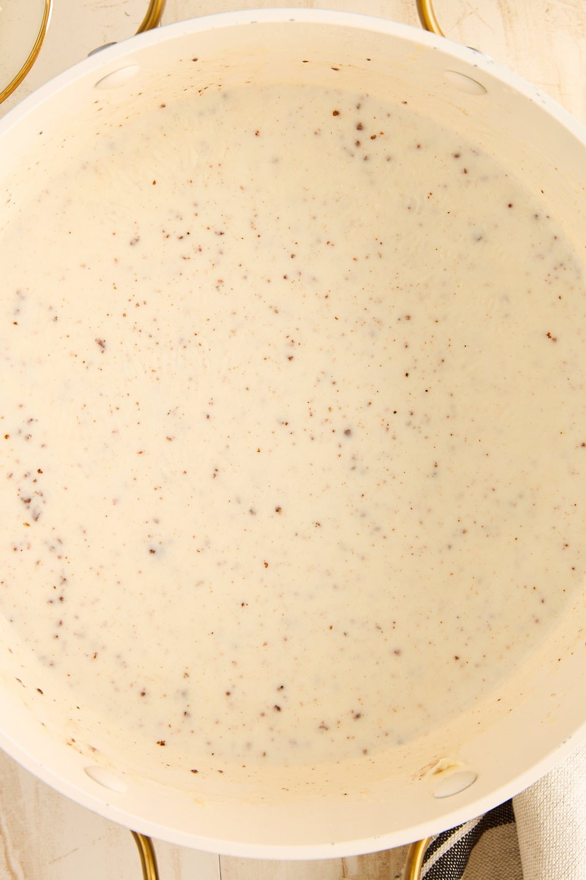 Seasoned bechamel sauce.