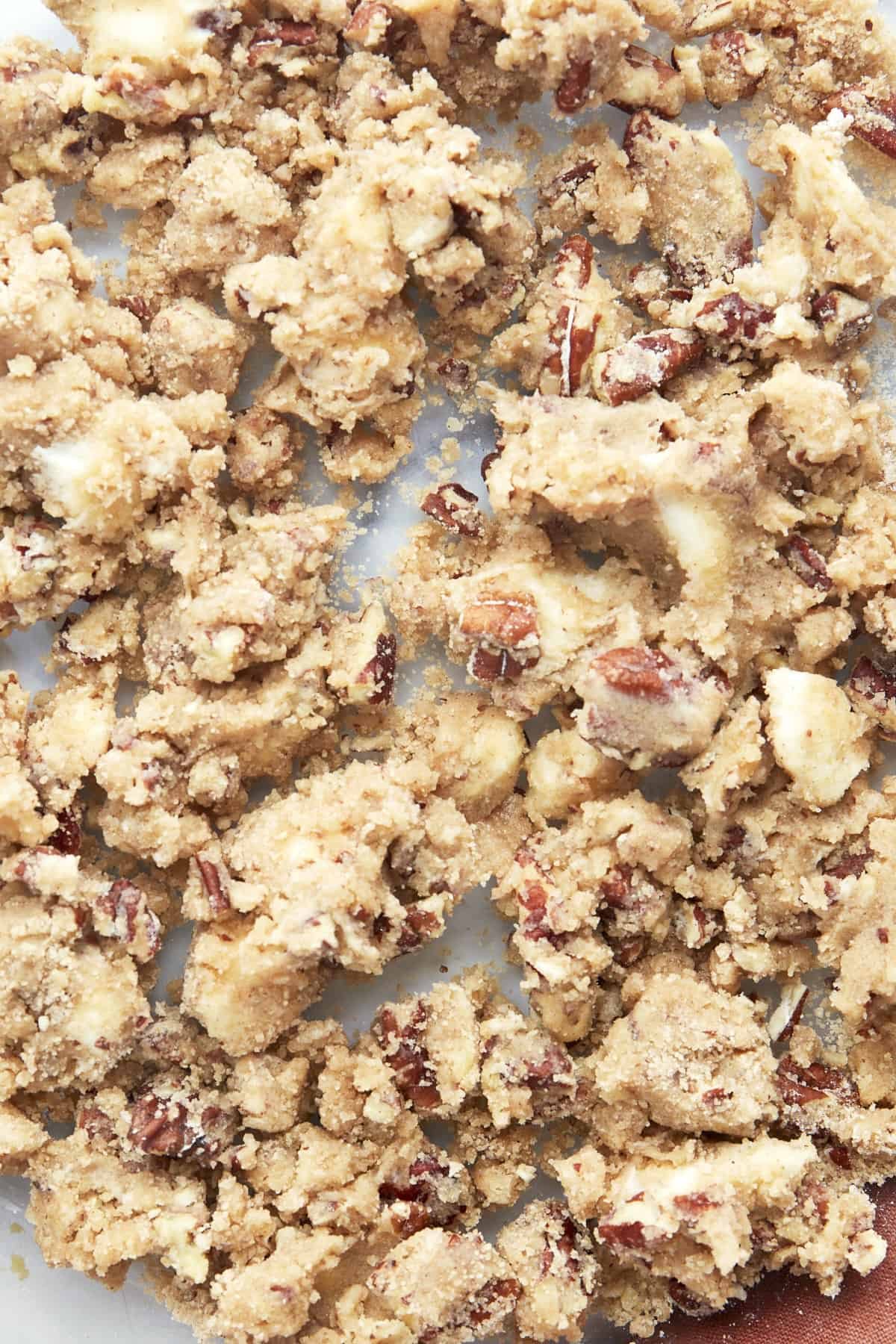 A streusel topping with nuts.