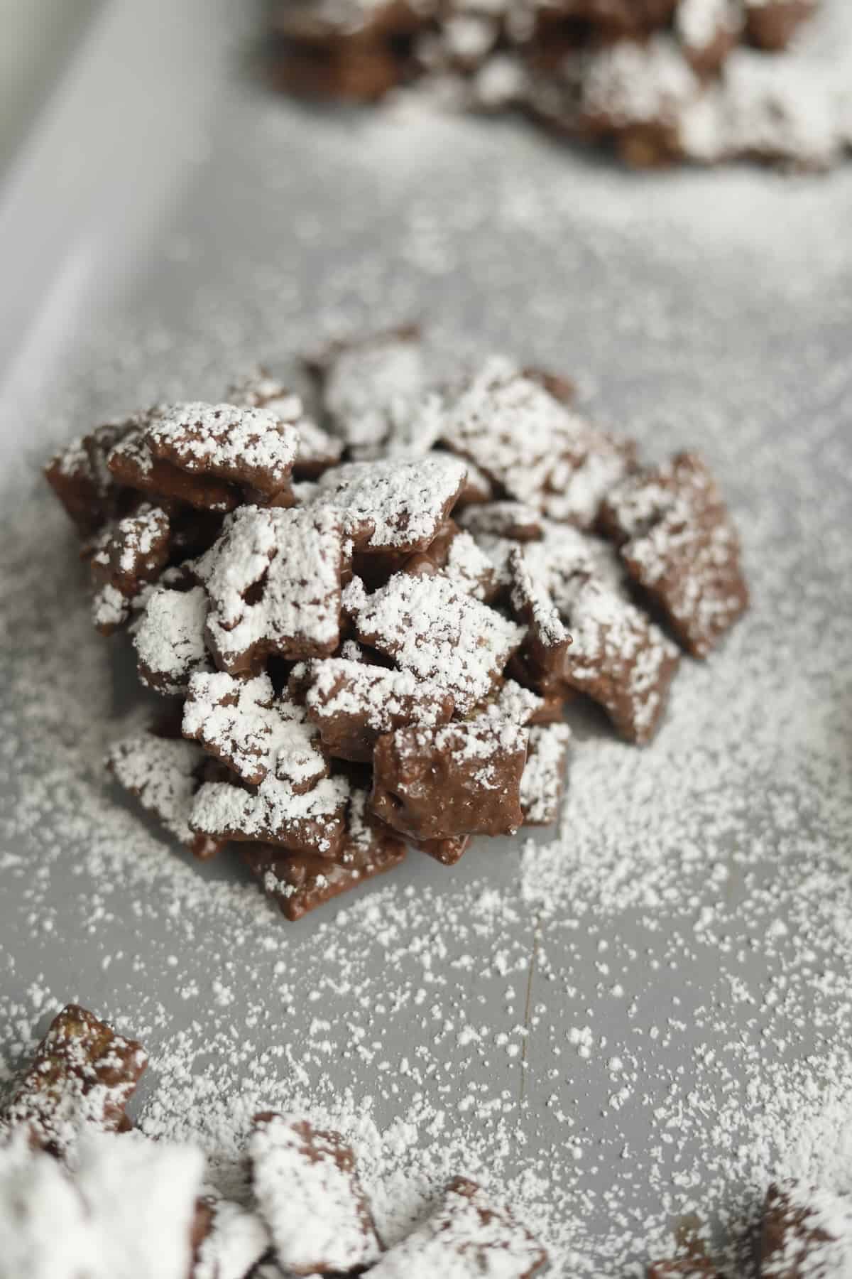 Slow Cooker Puppy Chow – Cookies and Cream at the Table