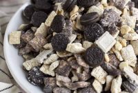Ultimate Cookies and Cream Muddy Buddies