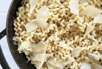 Quick Creamy Mushroom Stroganoff