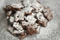 Dreamy Cookies and Cream Slow Cooker Puppy Chow