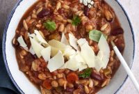 Comforting Slow Cooker Pasta e Fagioli