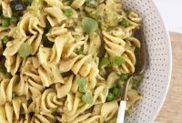 One-Pan Wonder Creamy Pesto Pasta