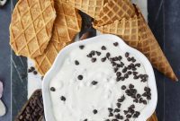 Irresistible Cannoli Dip
