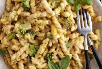 Hearty Broccoli Mac Bake