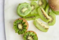 Slice Your Kiwi Like a Pro