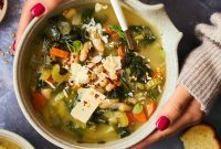 Simple Garden Vegetable and White Bean Soup