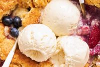 10 Must-Try Fruity Crisp and Cobbler Recipes