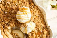 Golden Pear Crumble