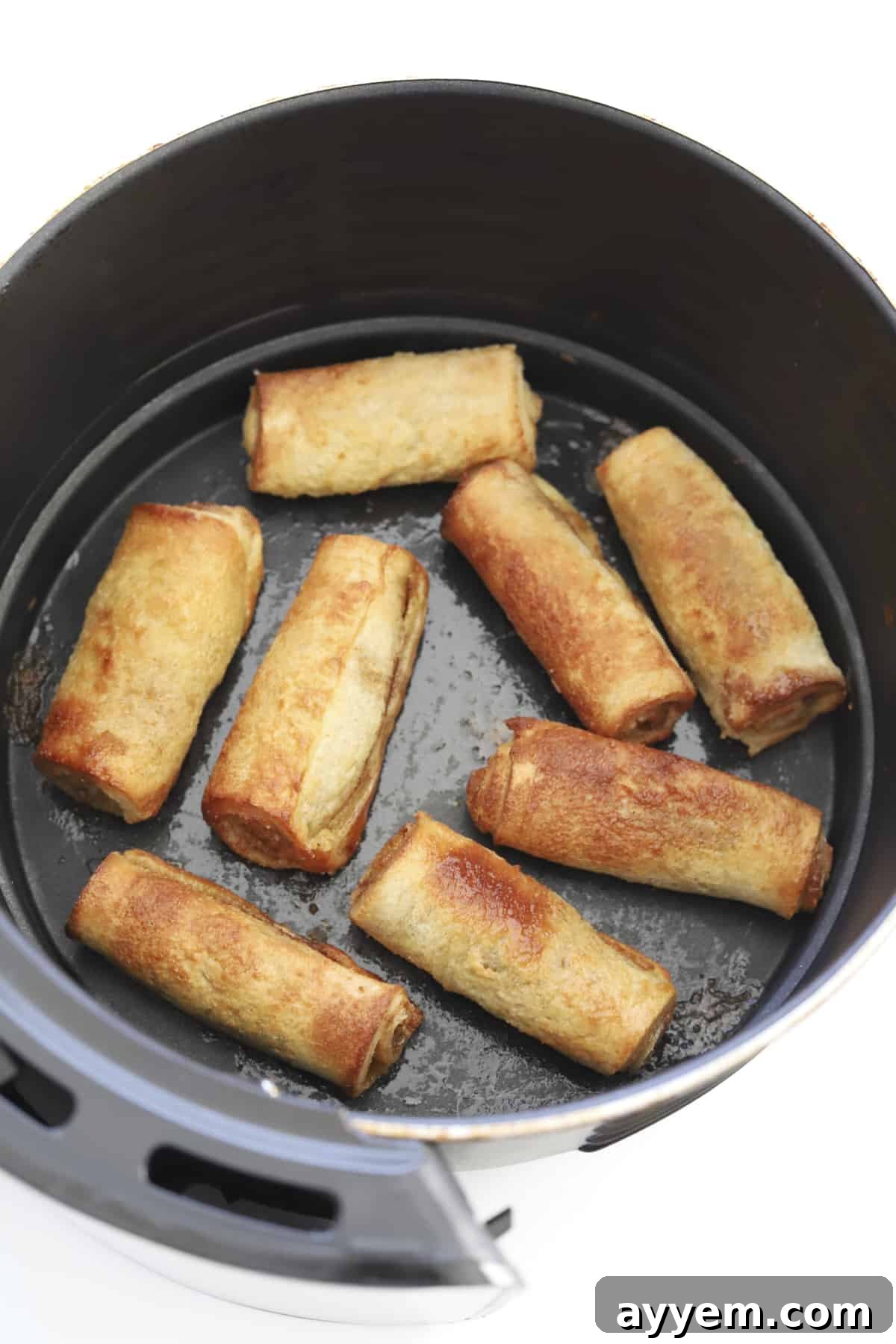 air fryer with cinnamon roll french toast roll ups