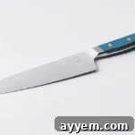 Sharp cutting knife.