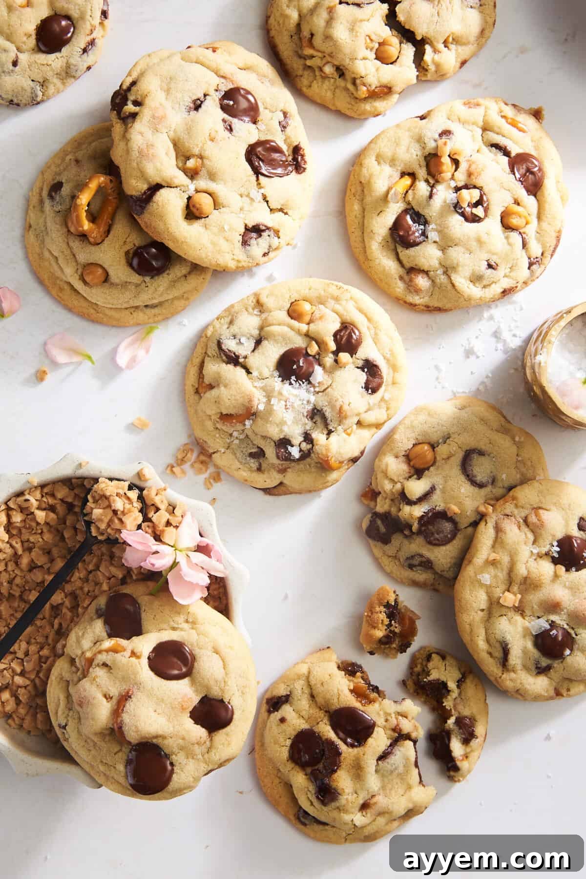Overhead image of kitchen sink cookies.